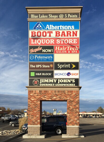 More Photos Of 130-176 Blue Lakes Blvd N, Twin Falls General Retail For Lease