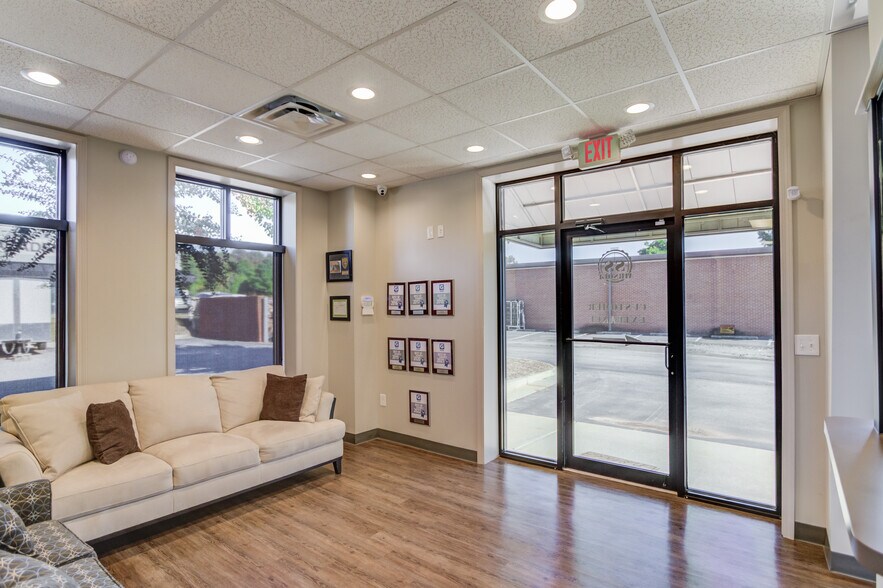 More Photos Of 3584 Atlanta Hwy, Flowery Branch Restaurant For Lease