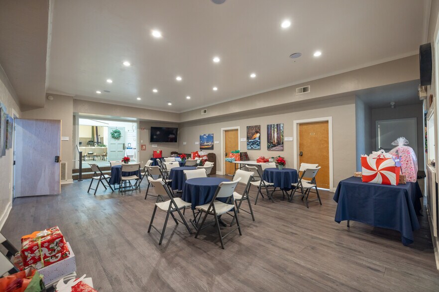 More Photos Of 628 Royer St, Roseville Schools For Lease