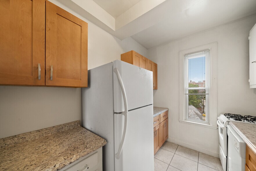 More Photos Of 300A E University Pky, Baltimore Apartments For Sale