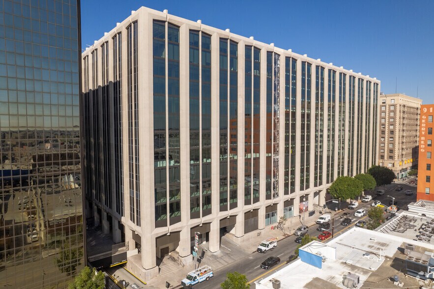 More Photos Of 110 E 9th St, Los Angeles Office For Lease