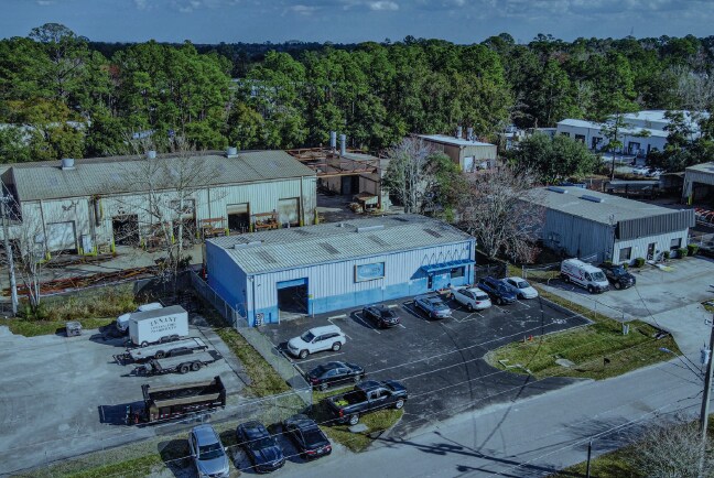 More Photos Of 9543 Sunbeam Center Dr, Jacksonville Warehouse For Sale