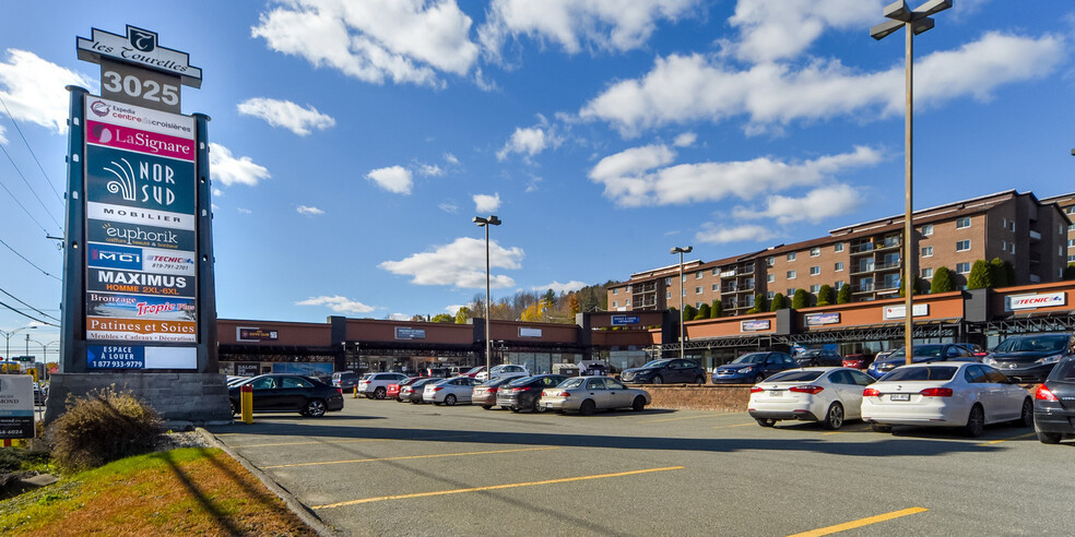 Primary Photo Of 3025 Rue King O, Sherbrooke General Retail For Lease