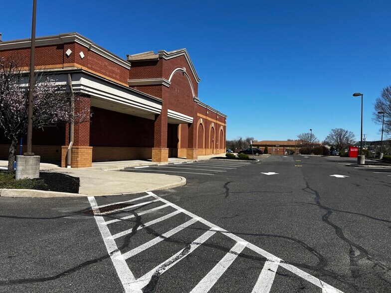More Photos Of 335 Village Center Dr, Logan Township Storefront Retail Office For Lease
