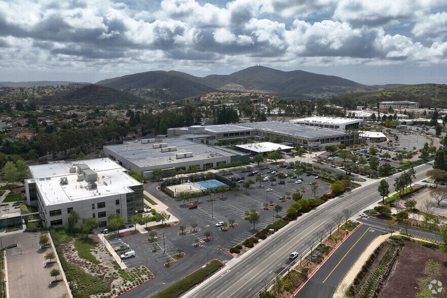 More Photos Of 16399 W Bernardo Dr, San Diego Research And Development For Lease
