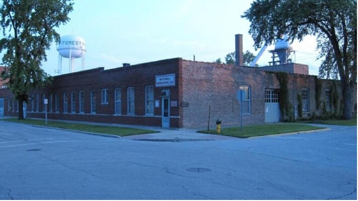 More Photos Of 1501 S Circle Ave, Forest Park Warehouse For Lease