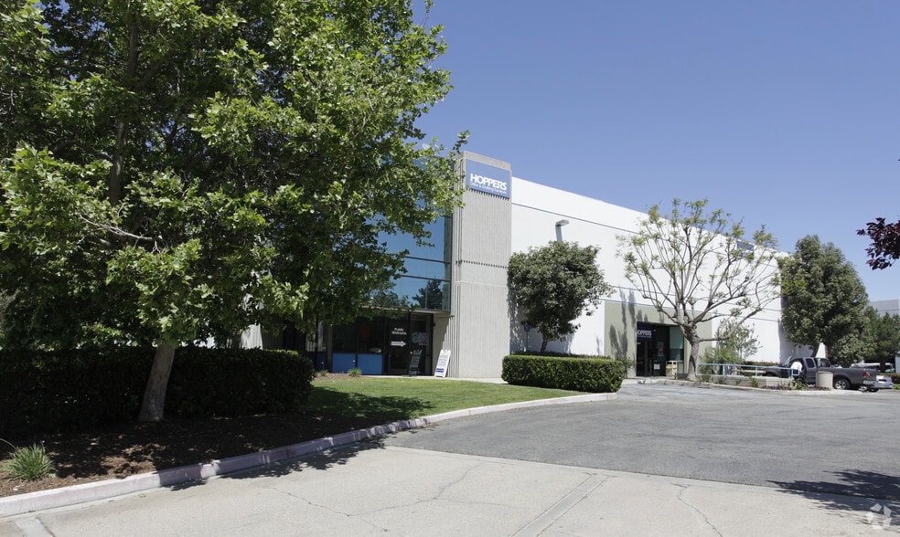 More Photos Of 8827 Rochester Ave, Rancho Cucamonga Warehouse For Lease