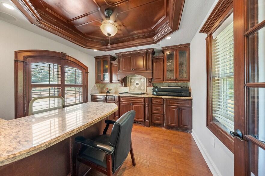 More Photos Of 14000 McAlister Rd, Conroe Office For Sale