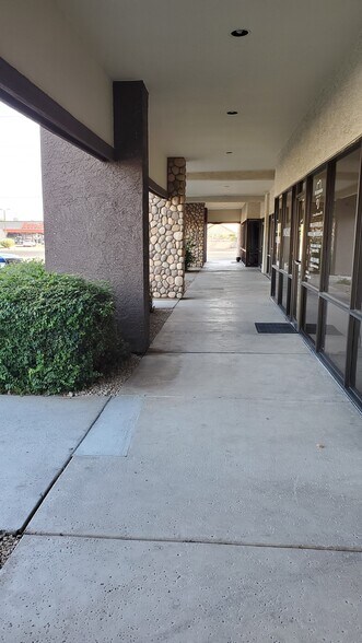 More Photos Of 2120 W Guadalupe Rd, Mesa Unknown For Lease