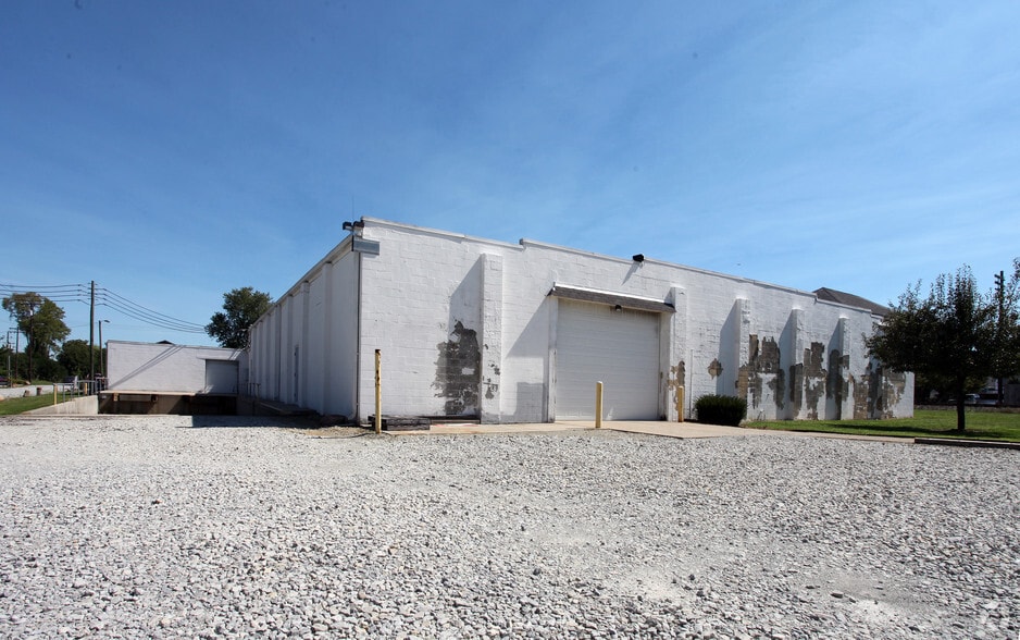 More Photos Of 7724 Depot St, McCordsville Warehouse For Lease