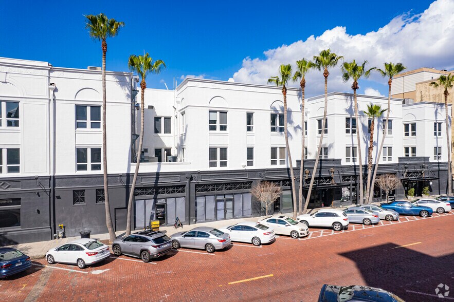 More Photos Of 442 W Kennedy Blvd, Tampa Office For Lease