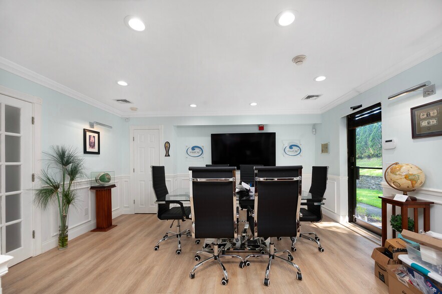 More Photos Of 15 Thomas St, North Providence Freestanding For Sale