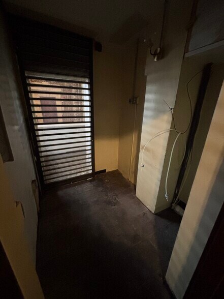 More Photos Of 5 Buena Vista Ave, Yonkers Railroad Yard For Lease