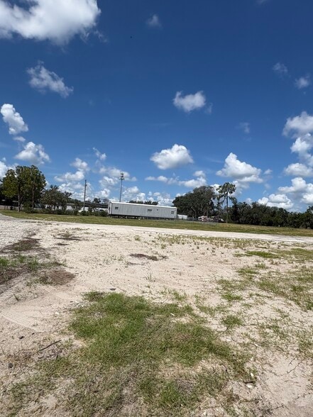 More Photos Of 5305 hwy 640, Lithia Land For Lease