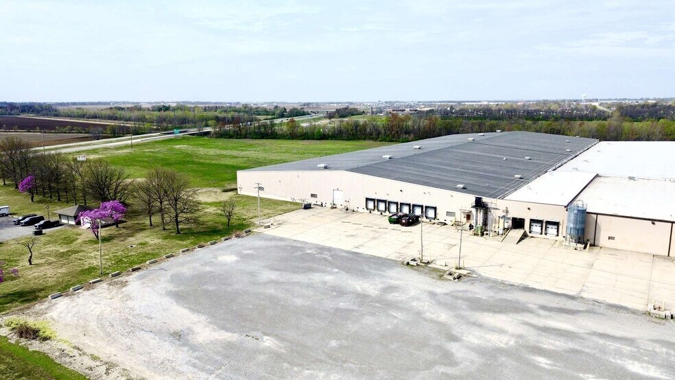 More Photos Of 103 S Acres St, Sikeston Distribution For Lease