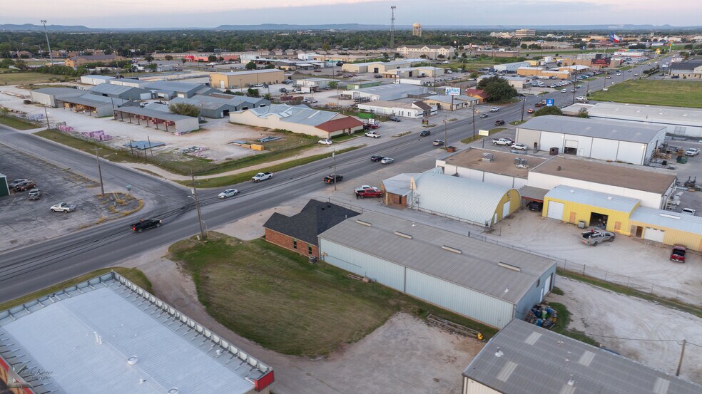 More Photos Of 2150 Industrial Blvd, Abilene Office For Sale