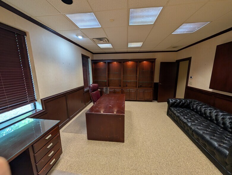 More Photos Of 6016-6020 NW 120th Ct, Oklahoma City Coworking Space