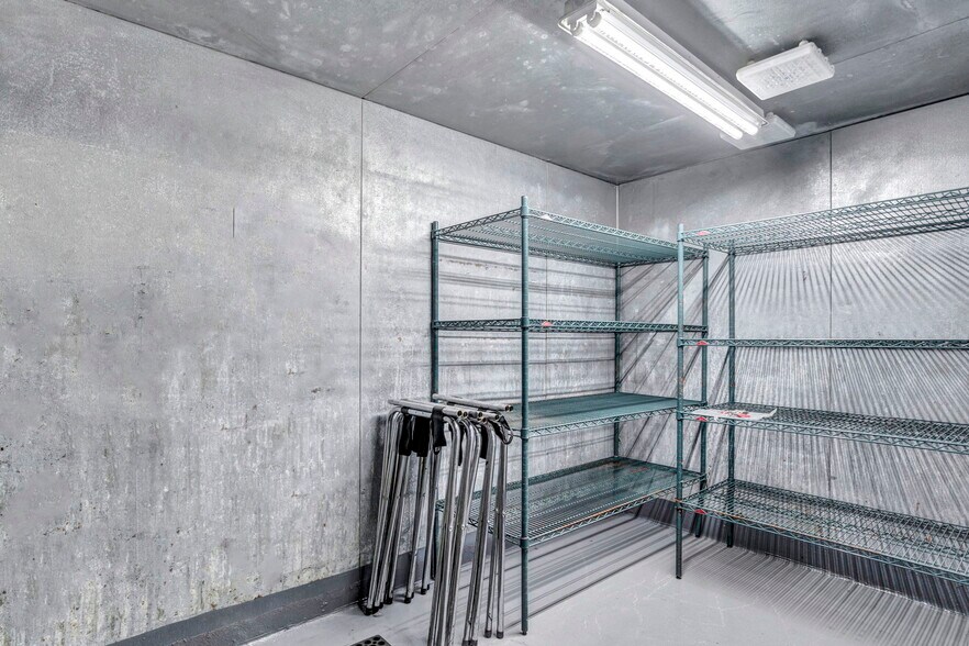 More Photos Of 1555 S Wells Ave, Reno Restaurant For Sale