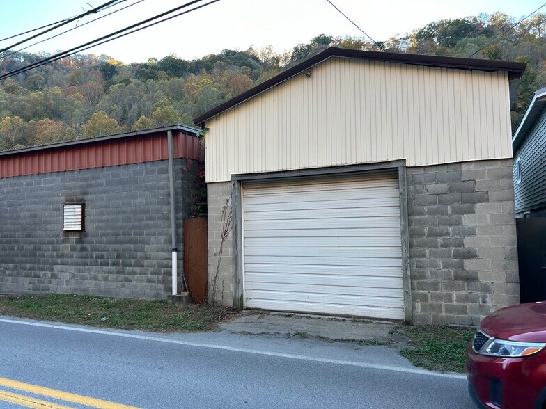 More Photos Of 976 Enterprise Dr, Logan Industrial For Sale