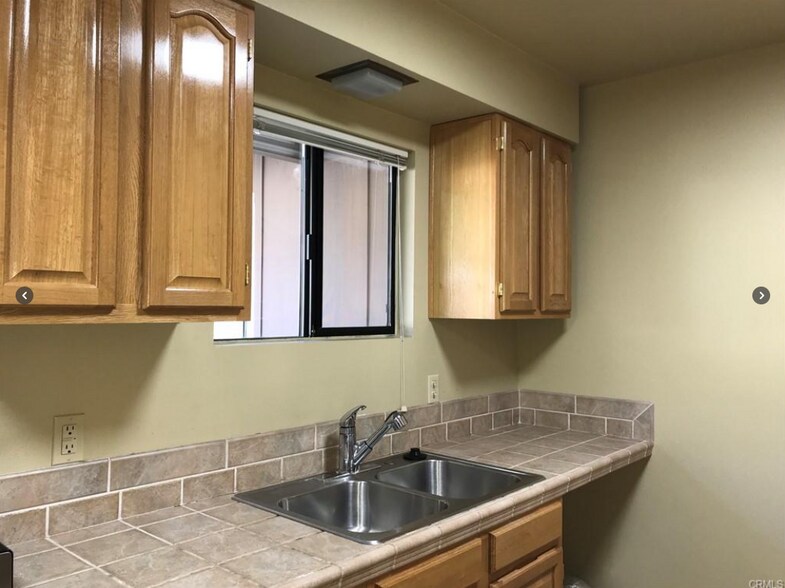 More Photos Of 1002 11th St, Lakeport Office Residential For Lease