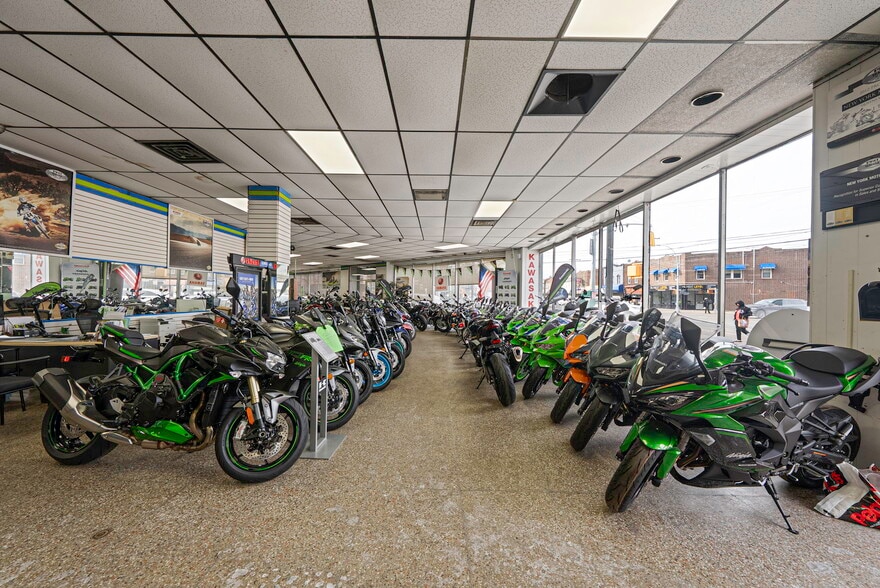 More Photos Of 22202 Jamaica Ave, Queens Village Auto Dealership For Sale