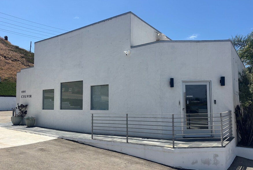 More Photos Of 444 Culver Blvd, Playa Del Rey Freestanding For Lease