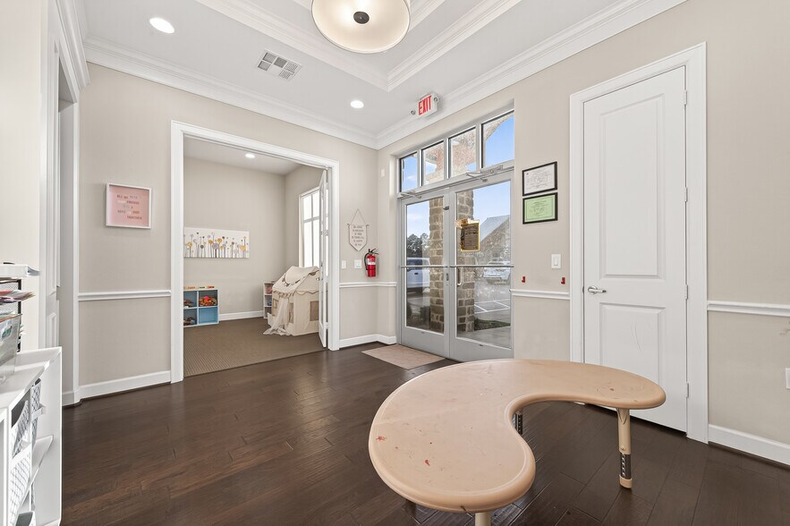 More Photos Of 5757 Flewellen Oaks Ln, Fulshear Office For Lease