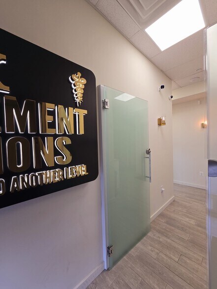 More Photos Of 86 Brighton 1st Pl, Brooklyn Office For Lease