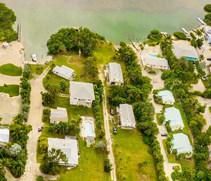 More Photos Of 21544 Overseas Hwy, Cudjoe Key Hotel For Sale
