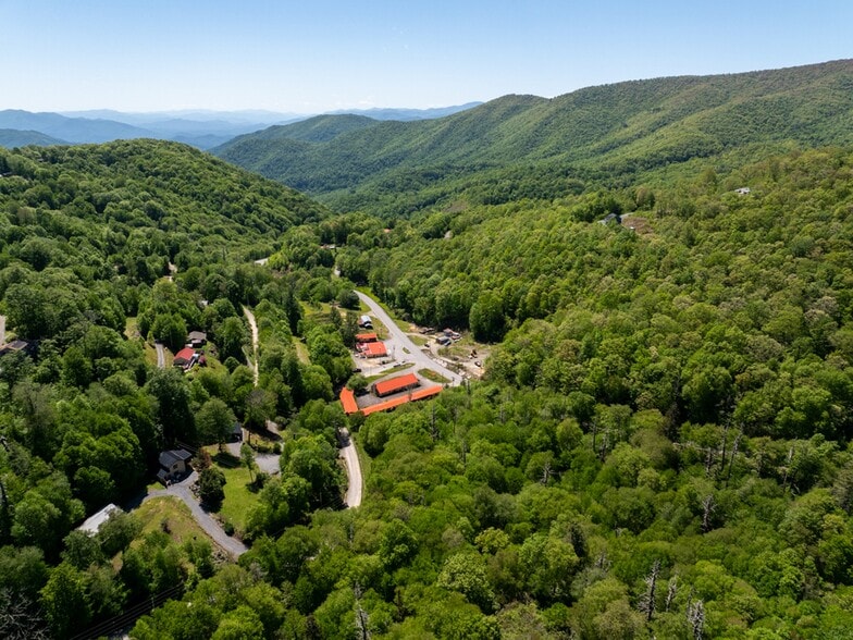 More Photos Of 11242 US-19, Maggie Valley Hotel For Sale