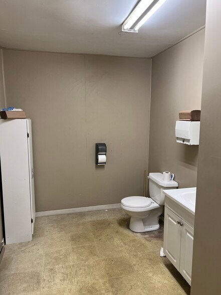 More Photos Of 201 Bay St, Midland Industrial For Lease