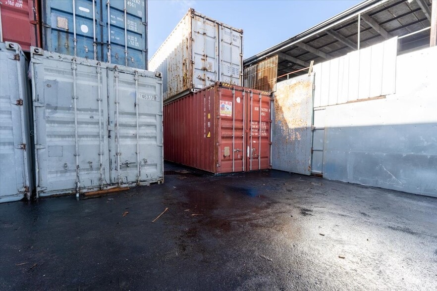 More Photos Of 3595 NW 54th St, Miami Warehouse For Sale