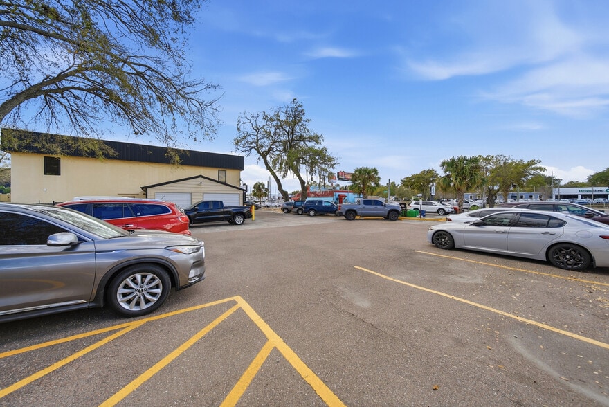 More Photos Of 104 E Fowler Ave, Tampa Office For Sale