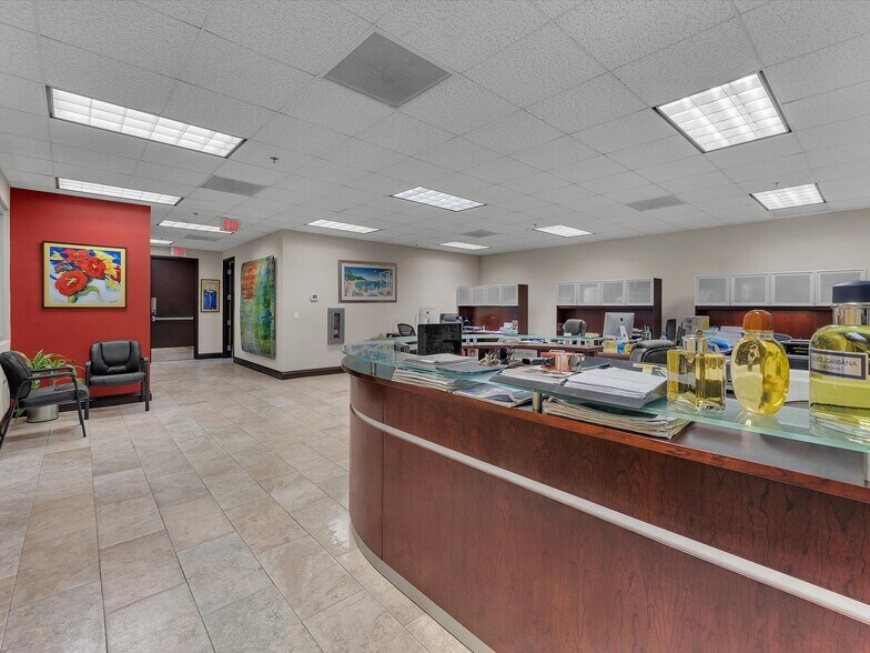 More Photos Of 2260 NW 114th Ave, Doral Warehouse For Lease