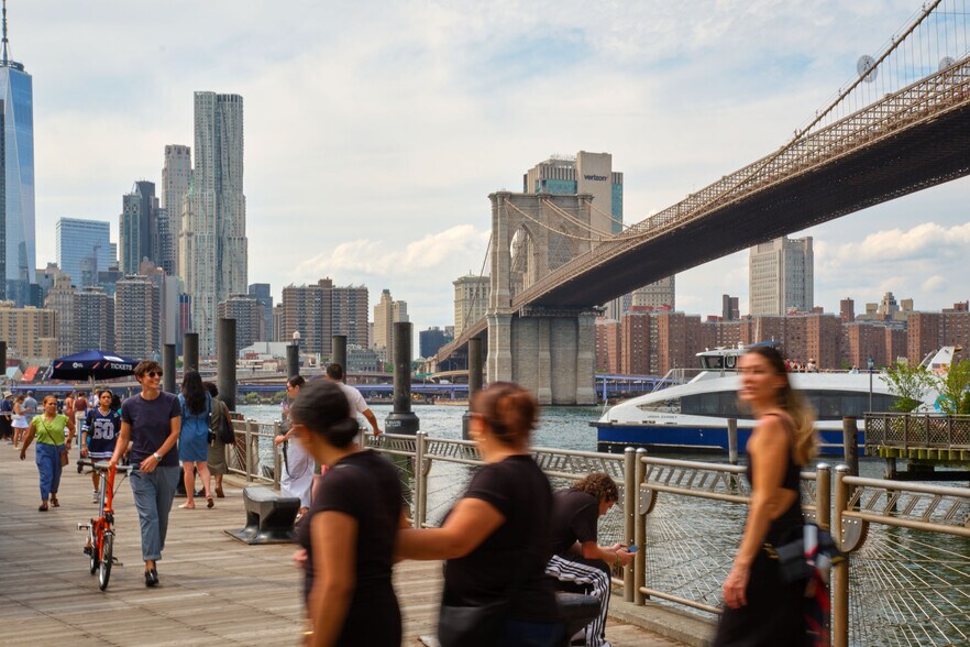 More Photos Of 45 Main St, Brooklyn Office For Lease