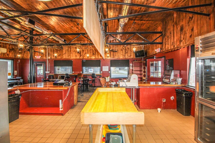 705 N Washington Ave, Livingston, TX 77351 Restaurant For Sale