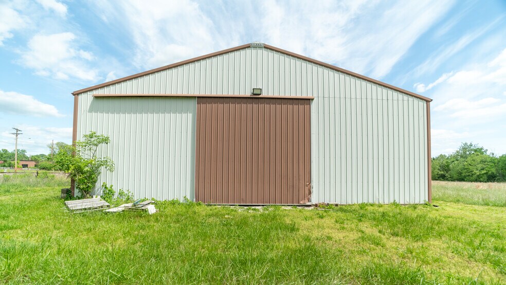 More Photos Of 337 W Main St, Eureka Land For Sale