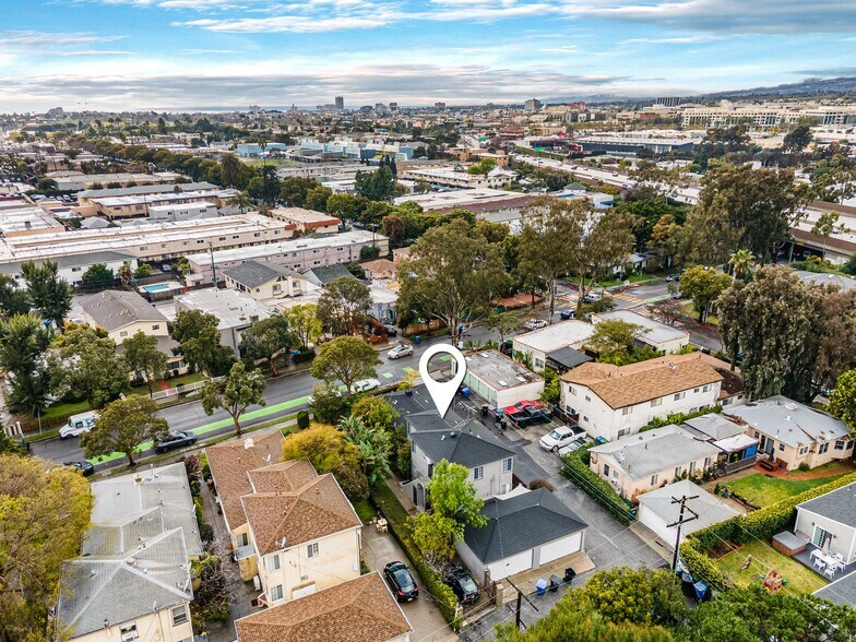 More Photos Of 2117 Stewart St, Santa Monica Apartments For Sale