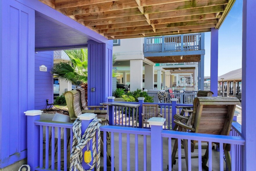 More Photos Of 2207 Nelson Avenue, Port Bolivar Healthcare For Sale