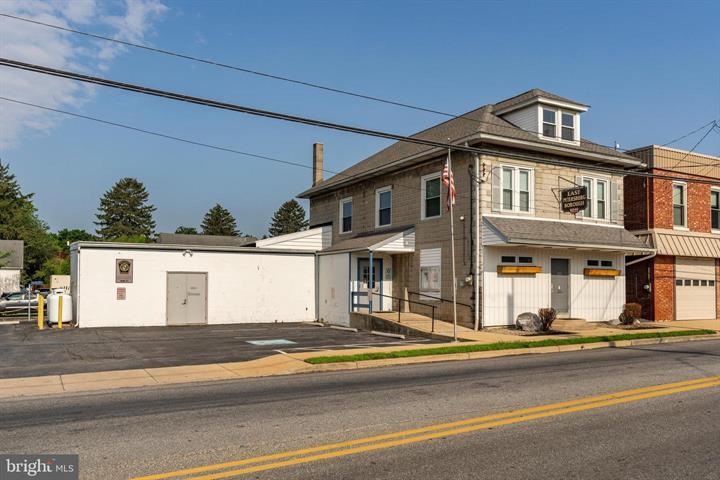 More Photos Of 6040 Main St, East Petersburg Office For Lease
