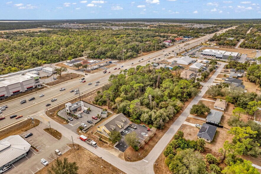 More Photos Of 17245 Bonnie Ave, Port Charlotte Office For Sale