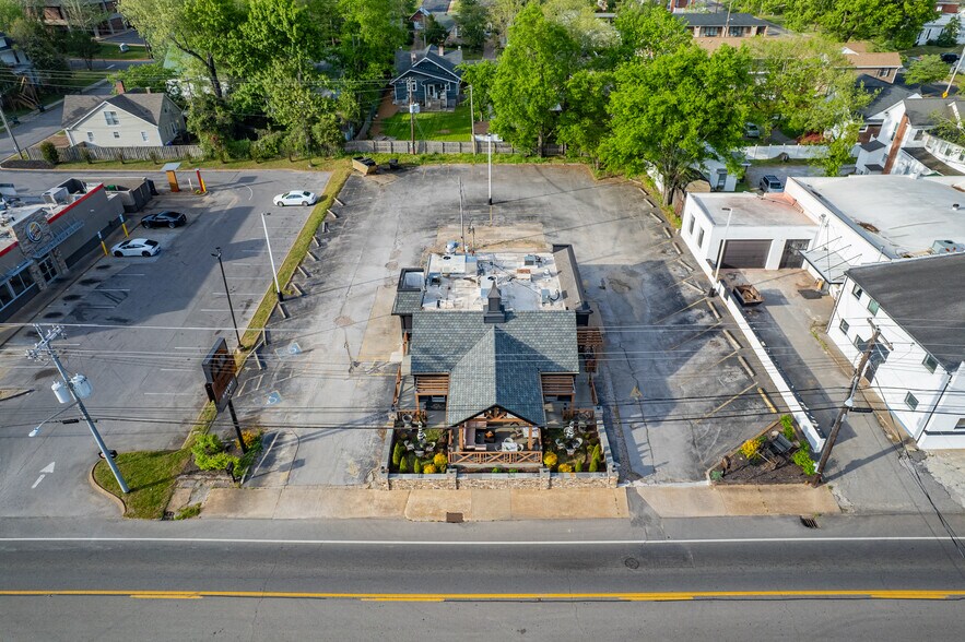 More Photos Of 320 W College St, Pulaski Fast Food For Sale