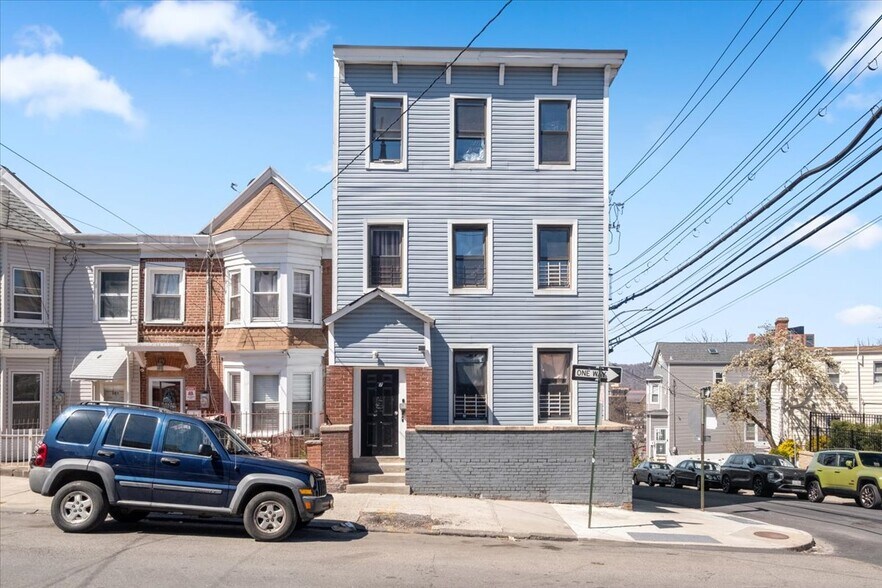 Primary Photo Of 97 Waverly St, Yonkers Apartments For Sale