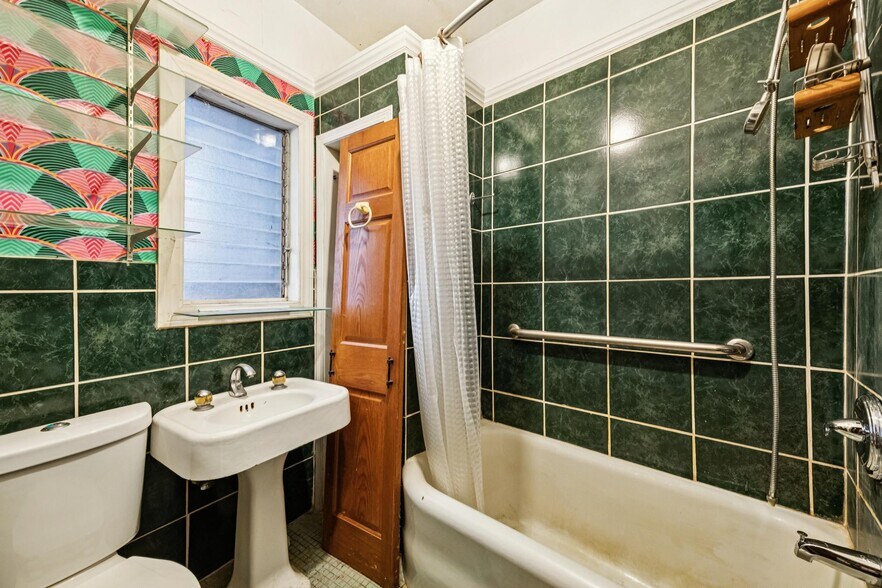 More Photos Of 19 Danvers St, San Francisco Apartments For Sale