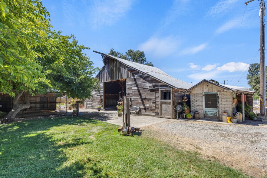 More Photos Of 9455 E Stockton Blvd, Elk Grove Specialty For Sale