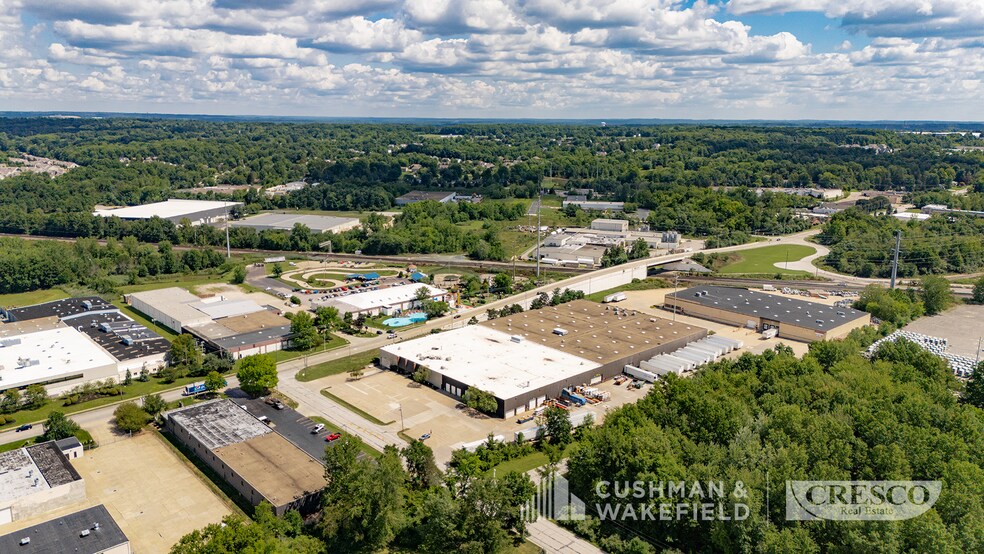 More Photos Of 720 E Highland Rd, Macedonia Warehouse For Lease