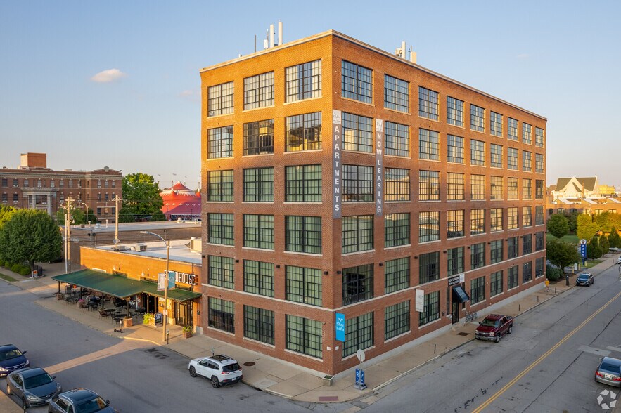 More Photos Of 510 N Theresa Ave, Saint Louis General Retail For Lease