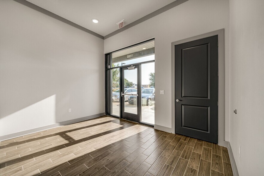 More Photos Of 1312 W Exchange Pky, Allen Medical For Lease