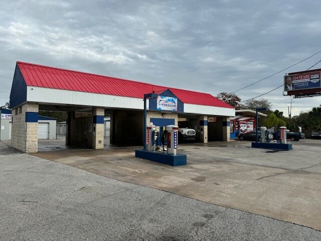 Primary Photo Of 9623 State 52 Rd, Hudson Self Storage For Sale