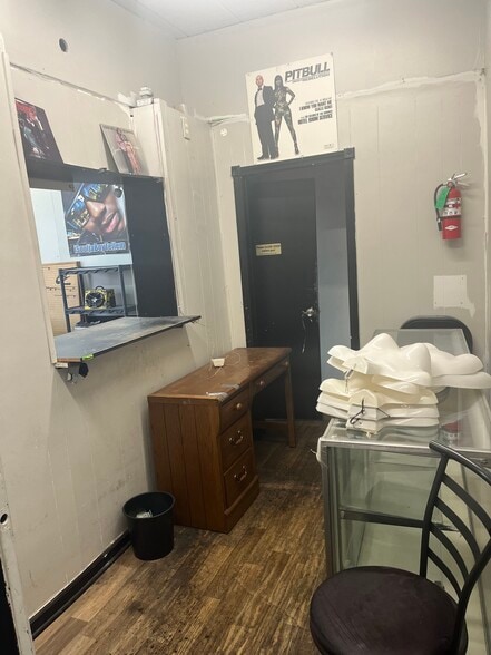 More Photos Of 20477 Van Dyke St, Detroit Storefront For Sale